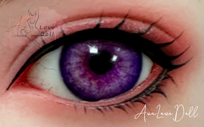 Violet eyes